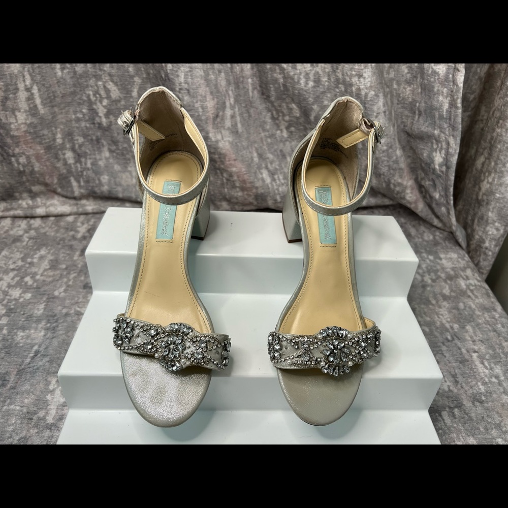 Betsey Johnson Crystal Embellished Block Heel Sandal Size 7.5